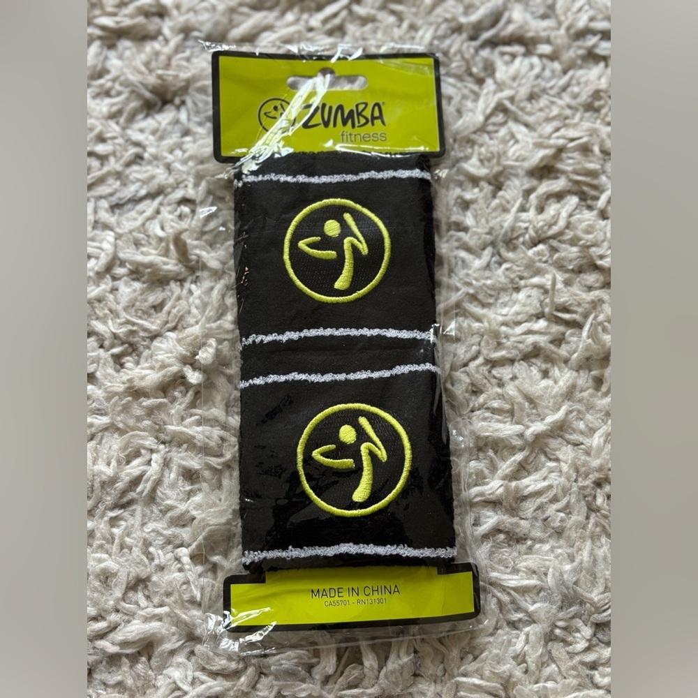 NEW Zumba Fitness Black and Yellow Wristbands from Early Zumba Gear